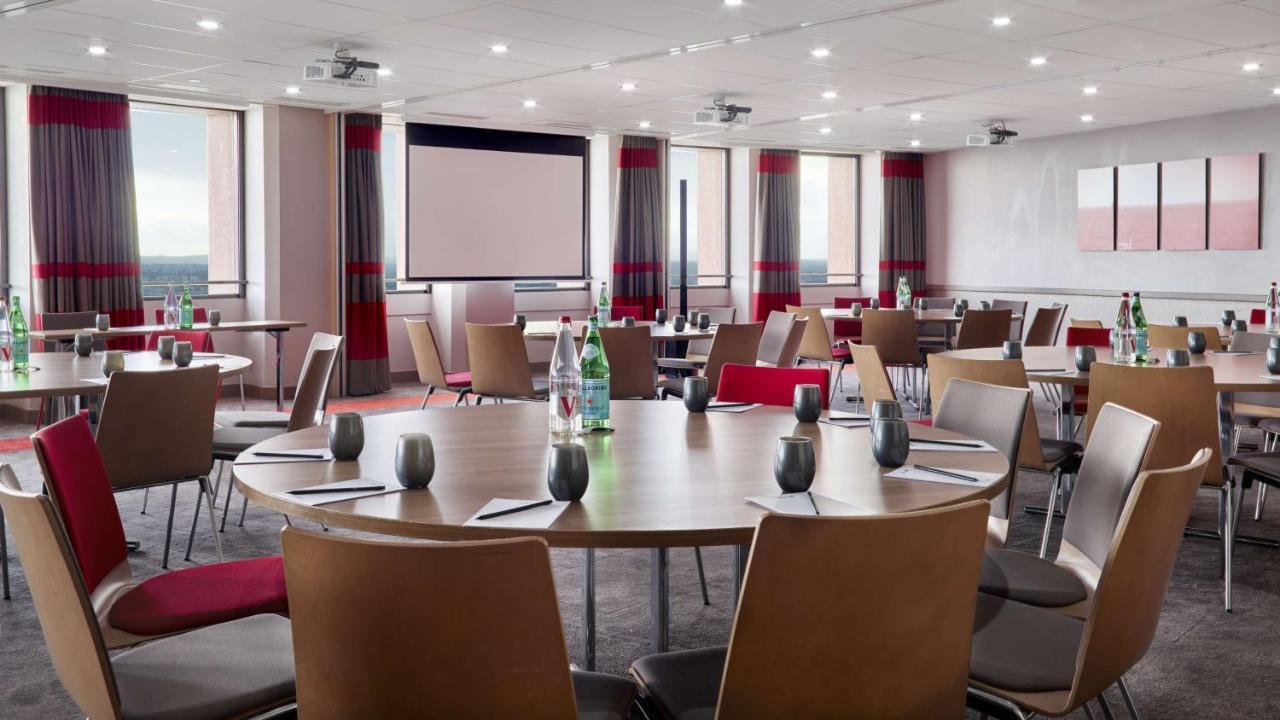 Radisson Blu Hotel, Hotel